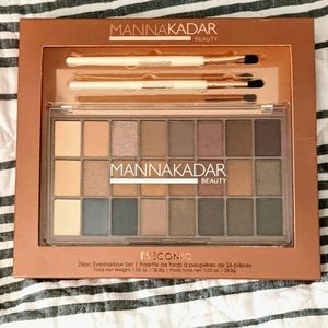 🆕 Manna Kadar Eyeconic Shadow Set